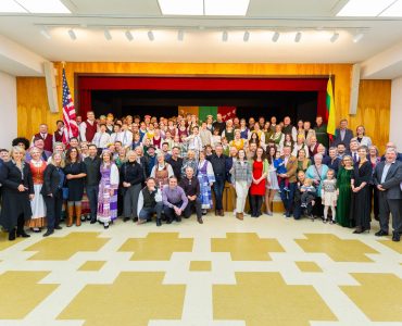 grupinė nuotrauka pilna